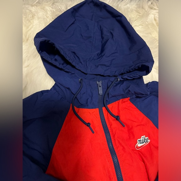 Nike Windbreaker - Picture 2 of 2